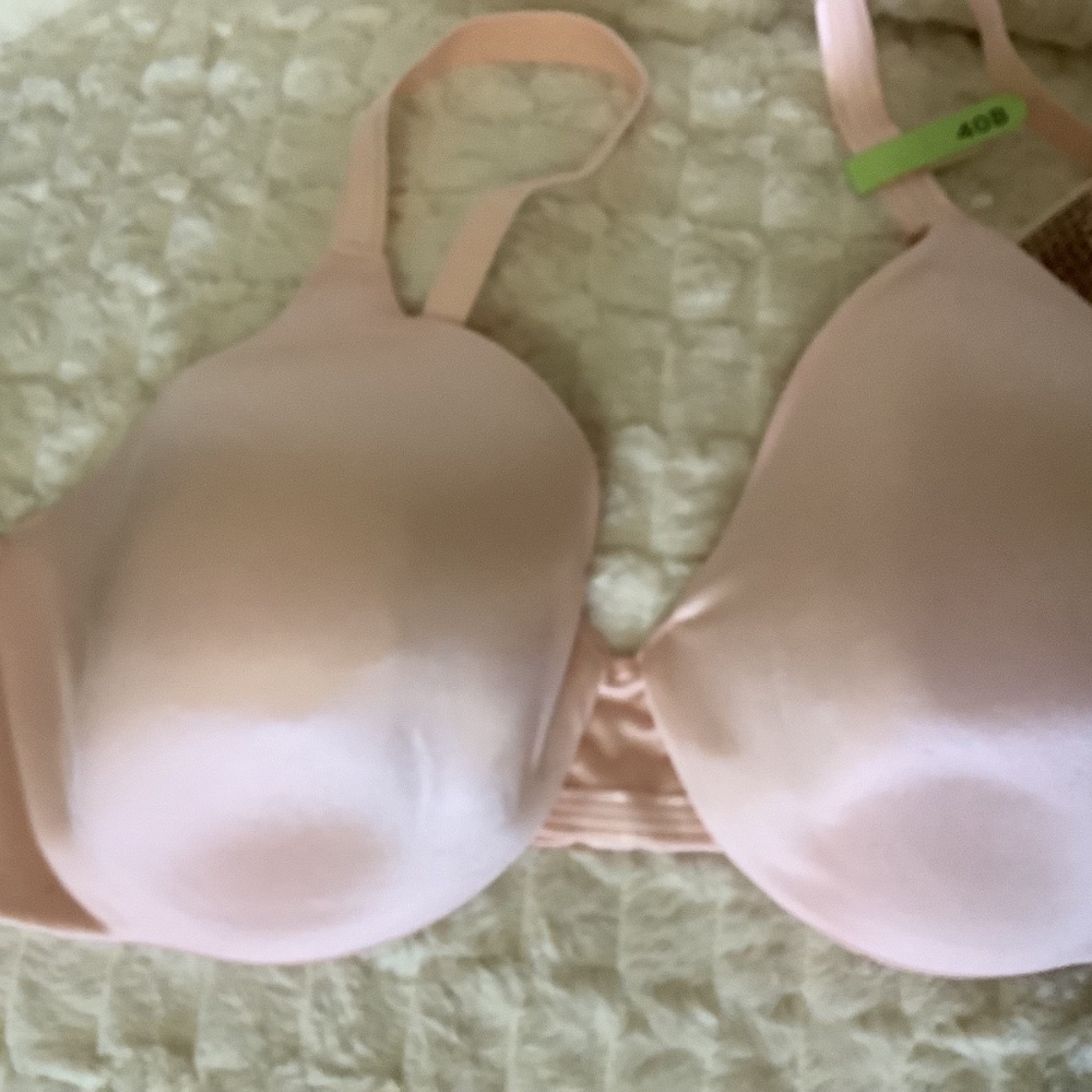 New Bali Smoothing Bra 40B Pink Concealing Petals - Picture 8 of 13